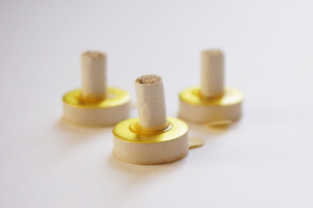 台座灸（例：せんねん灸）